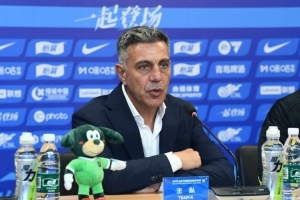 浙江队在最近五场对阵山东泰山的中超对决中仅取得一场胜果